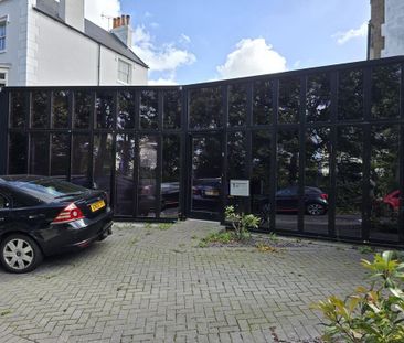 2 bedroom semi-detached house to rent - Photo 4