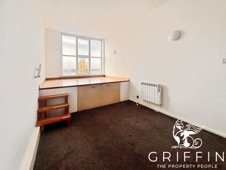 Stanford House, East Tilbury, Tilbury, RM18 - Photo 2