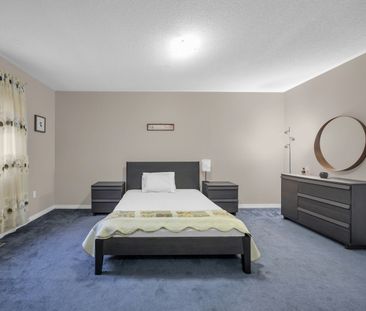 For Lease - 228 Flagstone Way, Newmarket, Ontario - Photo 4