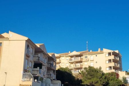 Apartamento en la primera linea del mar en Campoamor. Agosto. - Photo 5