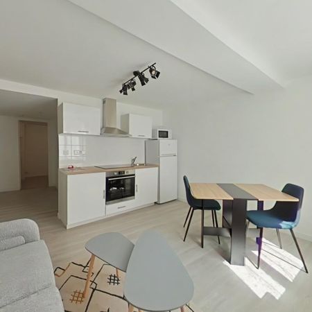 Location Appartement 2 pièces Meublé 31m² LOUDUN 86200 - Photo 3