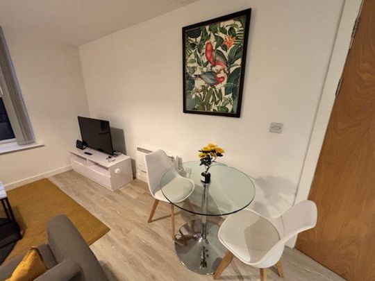 Cross Street , - Photo 1