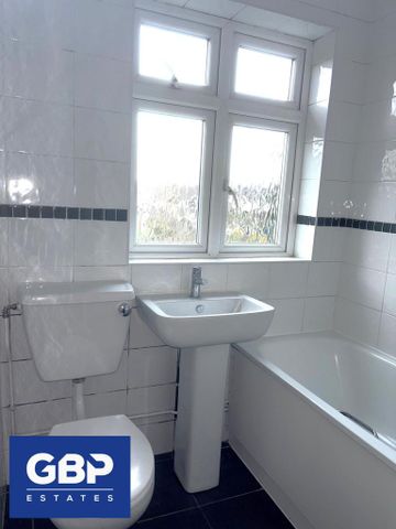 2 bedroom maisonette to rent - Photo 2