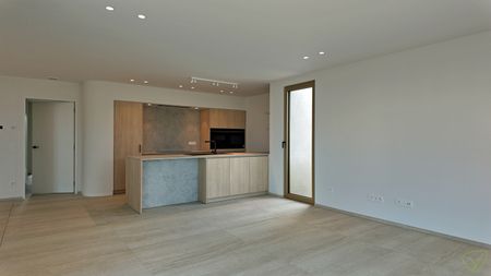 Luxueuze en energiezuinige penthouse met riant terras in de Leopoldlaan! - Photo 4