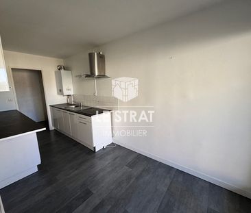 Location Appartement 2 pièces 67m² - Photo 2