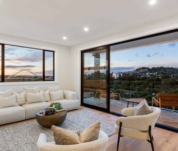 Luxury Living in Prime Location - Photo 3