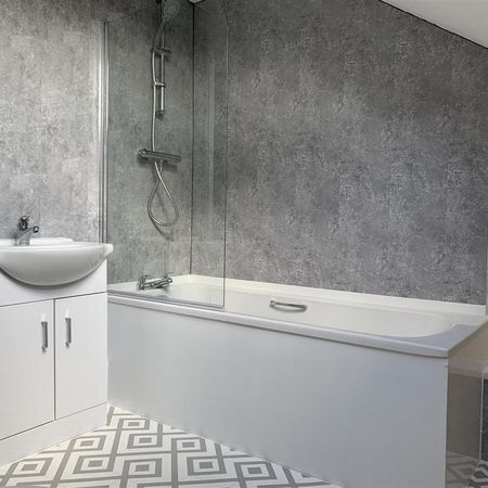 5 bedroom maisonette to rent - Photo 4