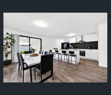 Bright, Spacious & Beautiful Lifestyle Home to Relax In. - Photo 3