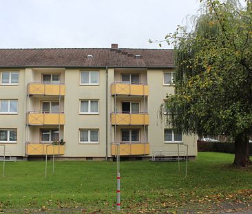 Schöne 2,5-Zimmer Wohnung mit neuen Bodenbelägen und Balkon zu vermieten - Foto 1