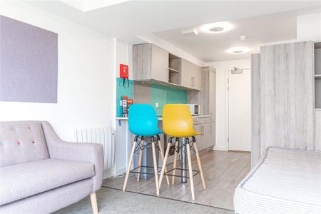 Studio to rent - Photo 3