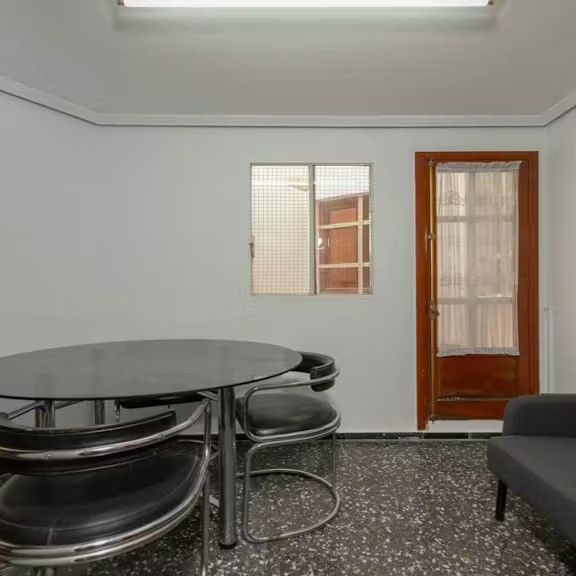 Carrer Manolo Taberner, Valencia, Valencian Community 46018 - Photo 1