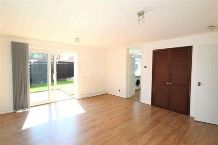 Laurel Walk,horsham, RH13 - Photo 2