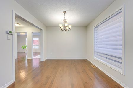 For Lease - 3045 Abernathy Way, Oakville, Ontario - Photo 4