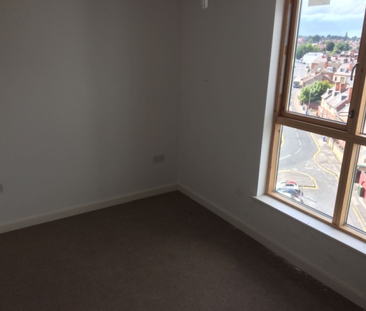 St. Crispins Court, Mansfield, NG18 - Photo 2