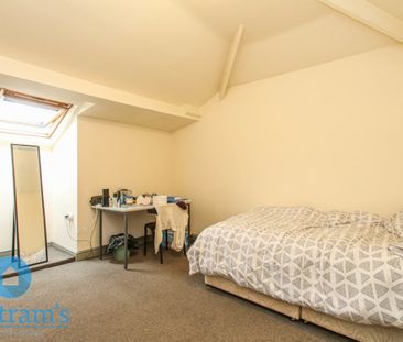10 bed Semi-Detached House for Rent - Photo 5