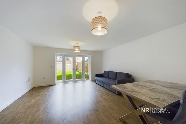 3 bedroom semi-detached house to rent - Photo 1