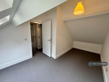 2 bedroom semi-detached house to rent - Photo 4