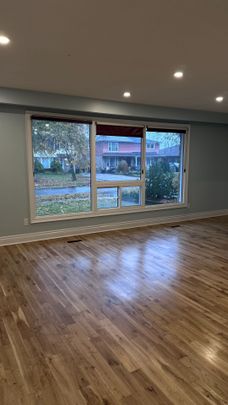 For Lease - 72 Daphne Crescent Unit# Main, Barrie, Ontario - Photo 1