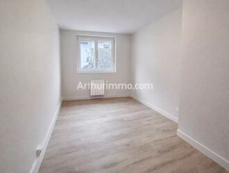 Location Appartement 2 pièces 41 m2 à Lons-le-Saunier - Photo 3