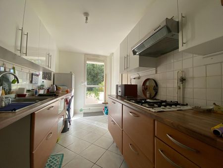 « AVIGNON EM - APPARTEMENT T3 65.17M² AVEC PARKING ET TERRASSE » - Photo 3