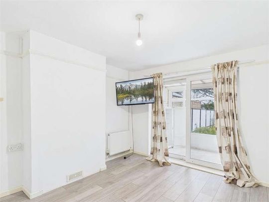 Orchard Way, Cheltenham, GL51 - Photo 1