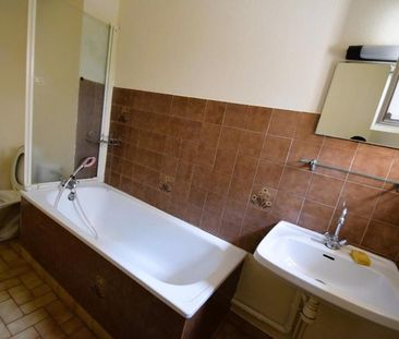 Location Appartement 1 pièce 37m² AUBENAS 07200 - Photo 5