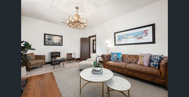 2 Bedroom + Study Top-Floor Art Deco Elegance in the Heart of St Kilda - Photo 1