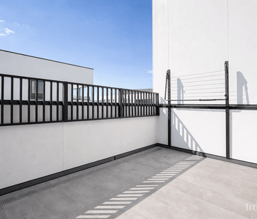 Brand New Townhome with Modern Upgrades in Prime Aurora Location - Photo 5