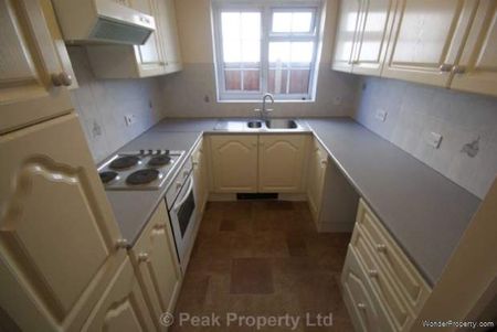 2 bedroom property to rent in Westcliff On Sea - Photo 3