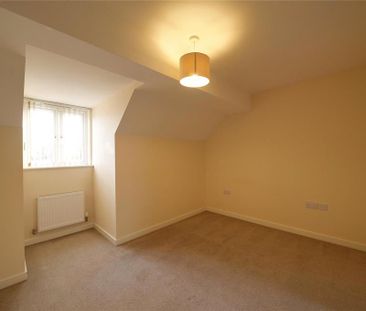 3 bedroom end of terrace house to rent - Photo 3