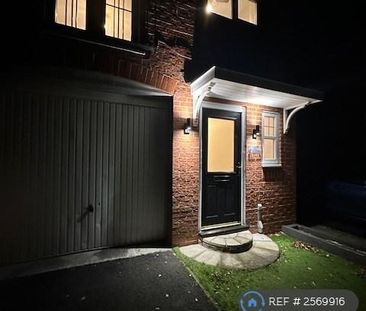 4 bedroom end of terrace house to rent - Photo 4