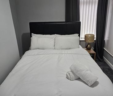 2 Bed Terraced House, Hanwell Street, L6 - Photo 4