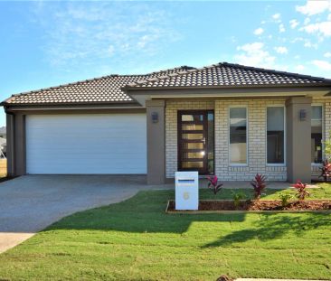 “Move into Brand New Home and Enjoy the rest ! Rent$700PW upto 10/0... - Photo 1