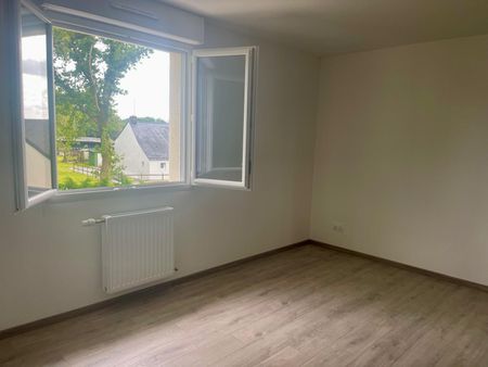 Location Maison 6 pièces 124m² NOTRE DAME DES LANDES 44130 - Photo 2