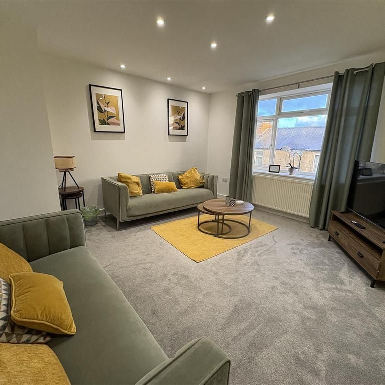 2 bedroom maisonette to rent - Photo 1