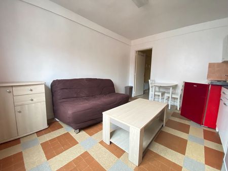 Location Appartement 1 pièce 17m² LE MESNIL ESNARD 76240 - Photo 2