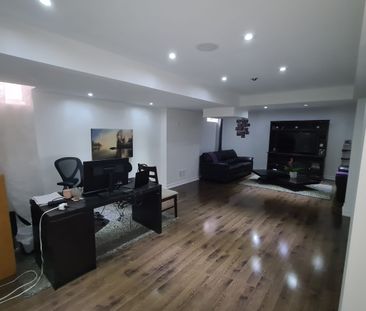 For Lease - 2447 PINE GLEN Road Unit# Lower Level, Oakville, Ontario - Photo 2