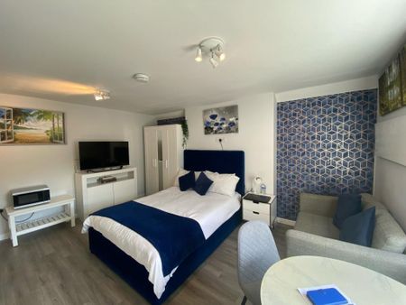 Studio to rent - Photo 2