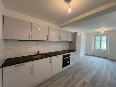 For rent : Fully renovated 3.5-room apartment in small building - Photo 4