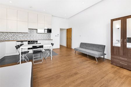 Weir Road, London, SW19 flat to rent - Photo 3