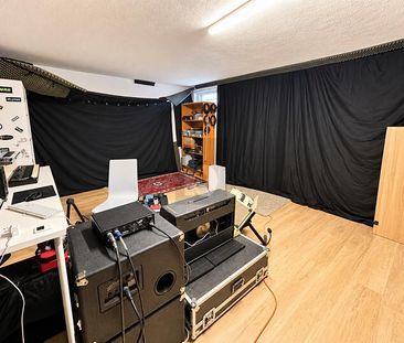 DERNIER ÉTAGE LUMINEUX AVEC STUDIO PRIVÉ - Foto 5