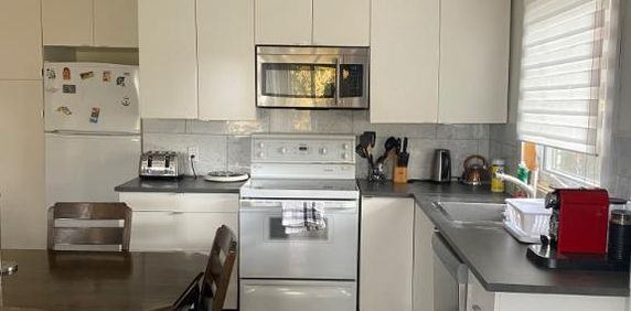 4 1/2 IMMEDIATE - 2E ETAGE - LASALLE - Photo 2