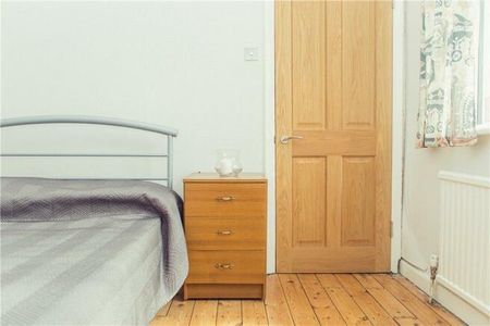 5 bedroom terraced house to rent - Photo 2