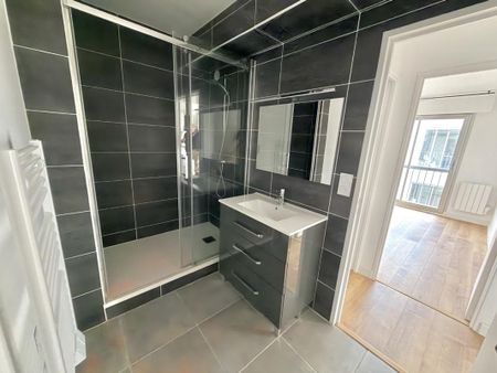 Location Appartement 2 pièces 44m² BORDEAUX 33800 - Photo 5