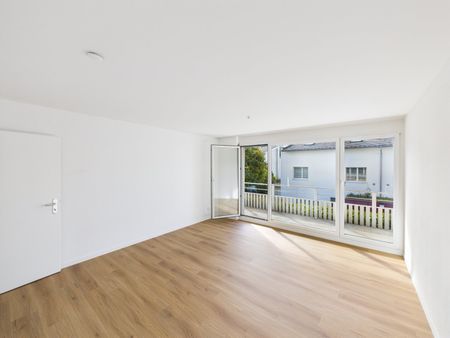 Renovierte 3.5-Zimmer-Wohnung mit Balkon und schöner Aussicht - Photo 4