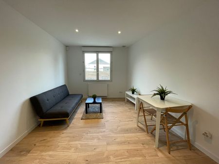 Location Appartement 1 pièce 17m² - Photo 2