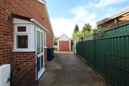 Holyrood Close, Cambridge - Photo 5