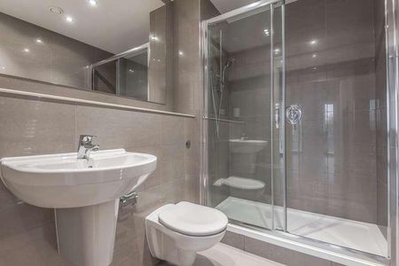 Royal Winchester House, Bracknell, RG12 - Photo 4