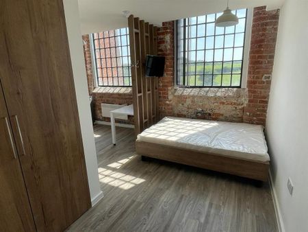 Studio to rent - Photo 5