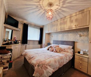 4 bedroom detached house to rent - Photo 3